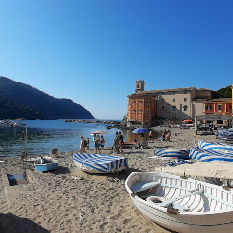 sestri levante baia silenzio copertina